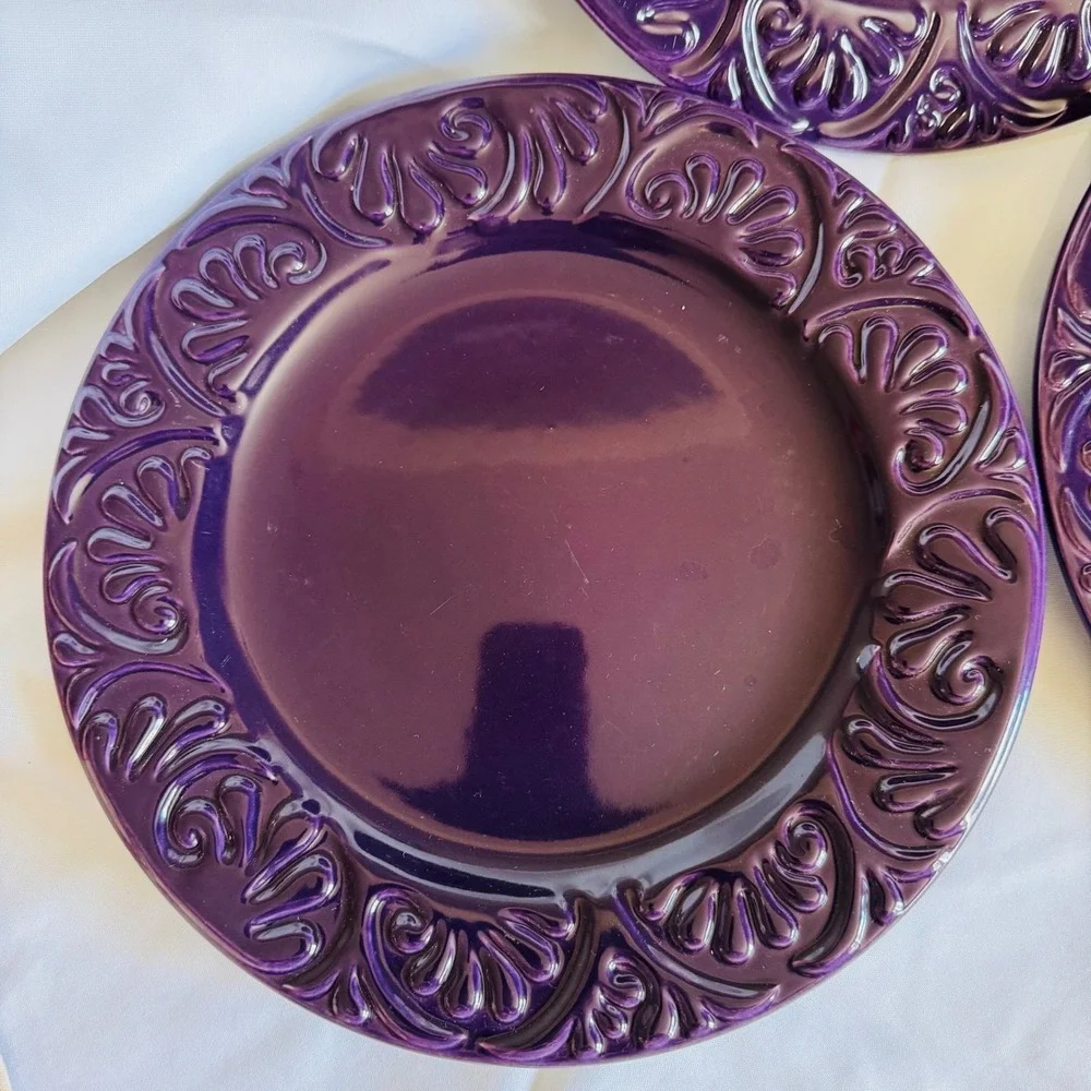 Vintage‎ Set of 3 Purple Charger Plates Ornate Scroll Design Dinner Plates 11.5